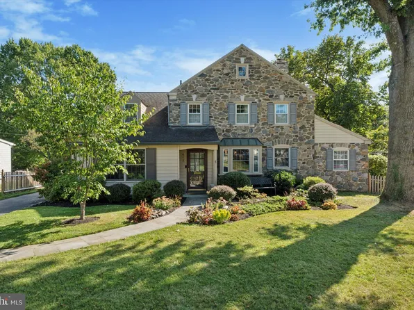 415 Parkview Dr, Wynnewood, PA 19096