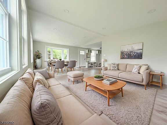 2nd image of 34 Northwood Dr