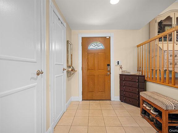 3rd image of 6 Linford Lane
