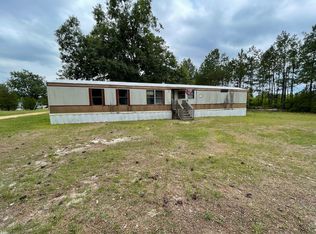 101 Wateree Grove Ln, Bethune, SC 29009