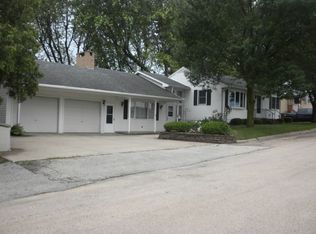 2 Victoria Dr, Prophetstown, IL 61277