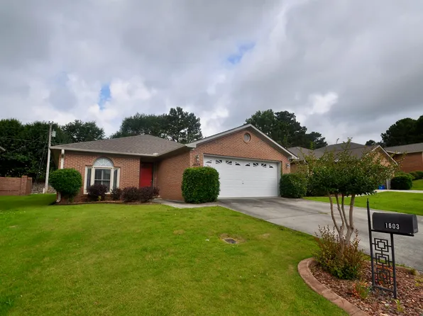 1603 Harbison St NE, Cullman, AL 35055