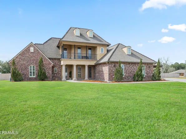 1800 Adeline Dr, New Iberia, LA 70563