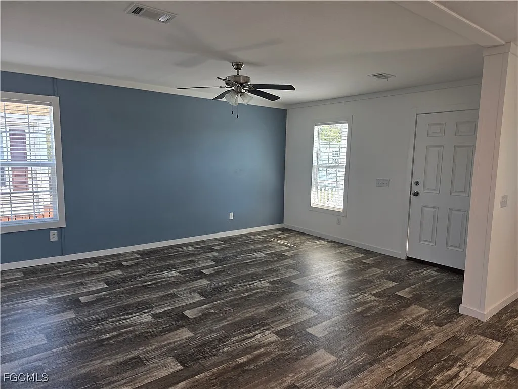3 bed, 2.0 bath, 1280 sqft, $1,600 — Photo 3