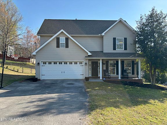 2nd image of 265 Oakwood Estates Dr