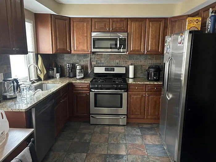 2672 Mayfield Rd #5 — Photo 2