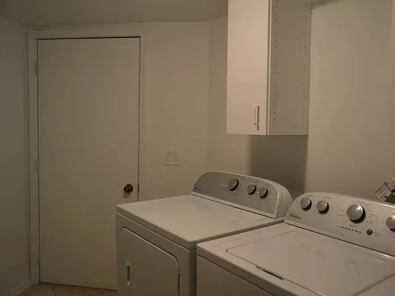 2213 Camden Ln — Photo 13