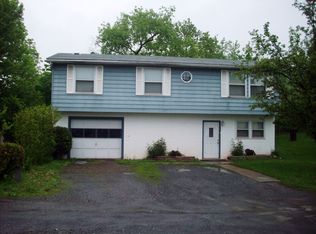 520 Meadow Aly, Jersey Shore, PA 17740