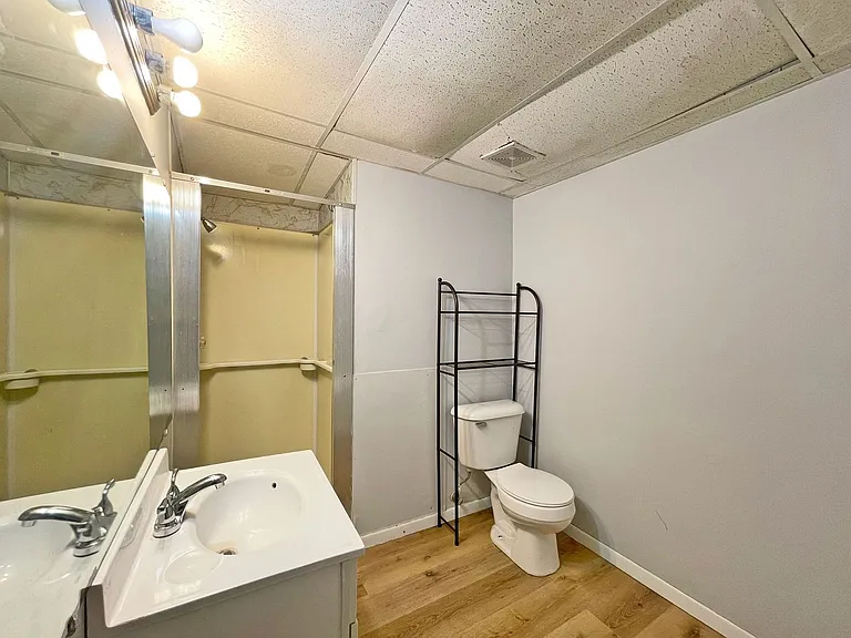 1133 Trailwood S — Photo 17