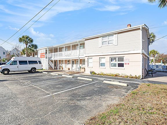 2nd image of 307 Flagg St. #206