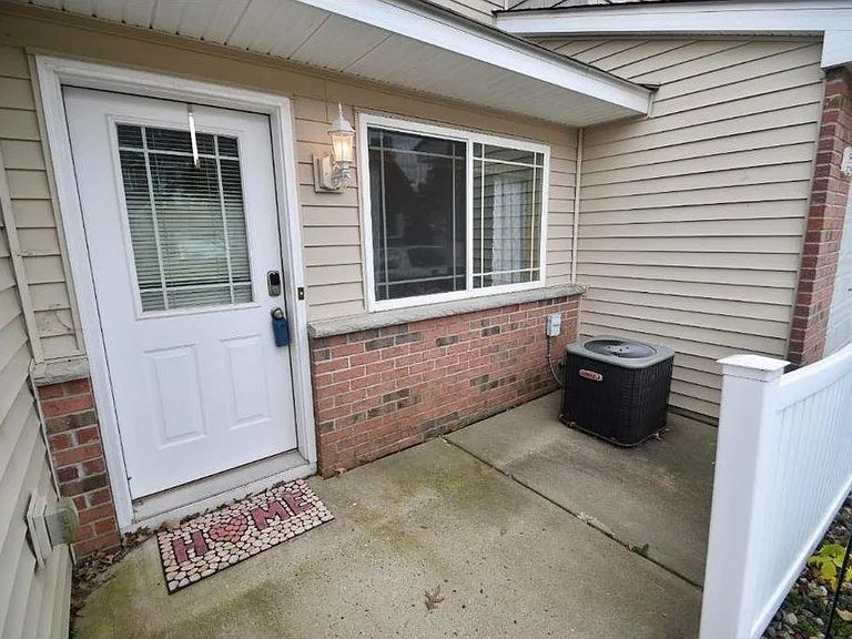 515 French Ln — Photo 15