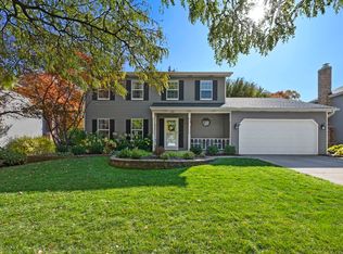 1556 Selby Rd, Naperville, IL 60563