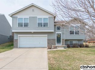 11033 Girard St, Omaha, NE 68142