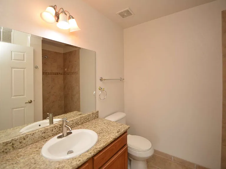 4600 E Moody Blvd #4H — Photo 18