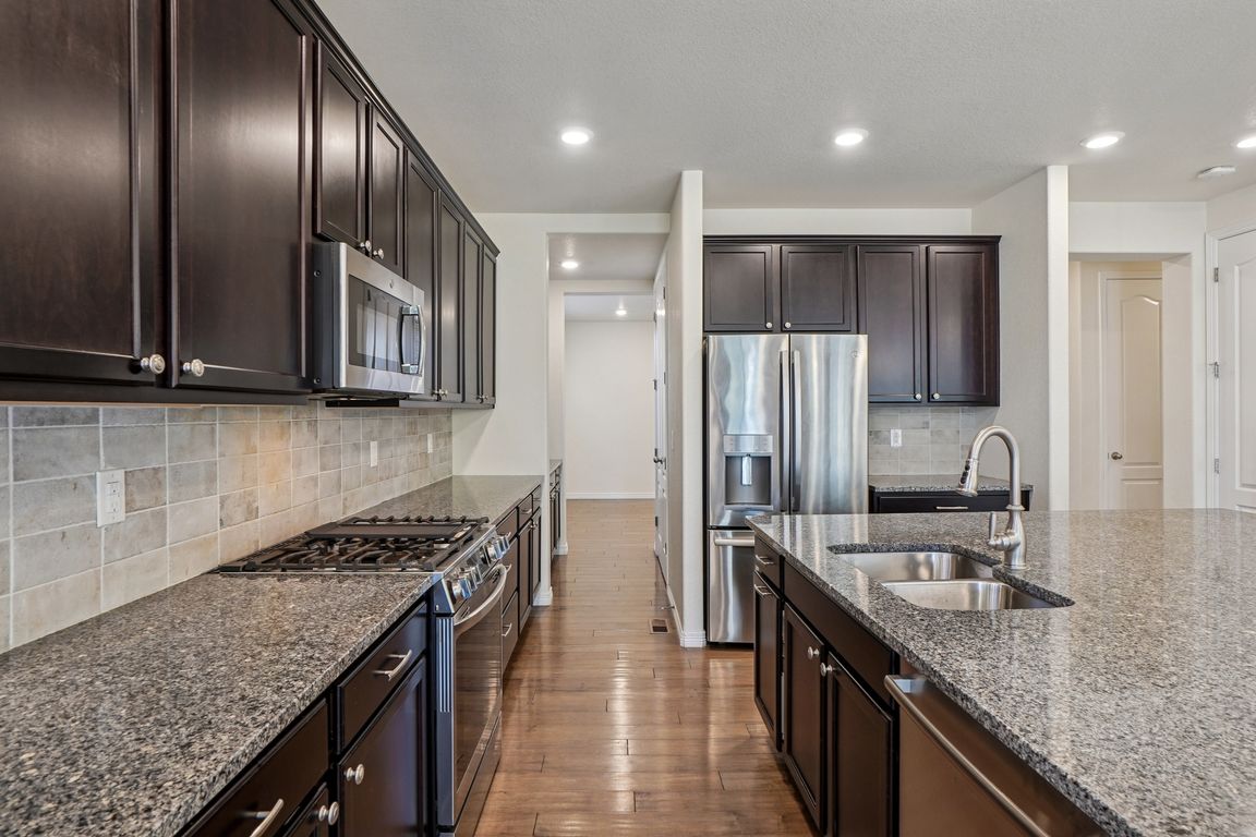 next background image