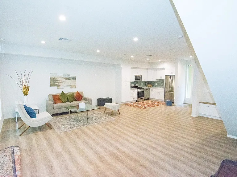 2006 S Corning St #3 — Photo 30