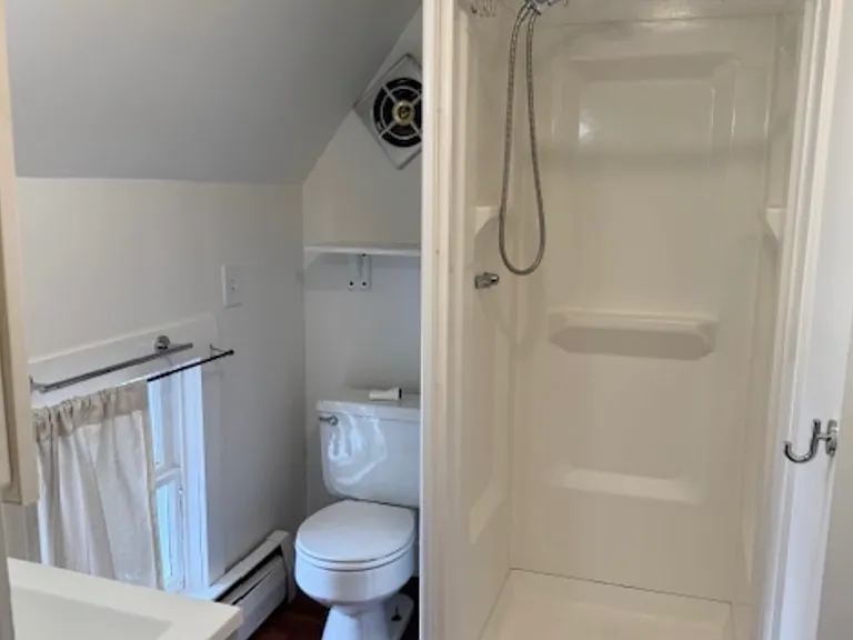 21 Broadway Ave #2 — Photo 10