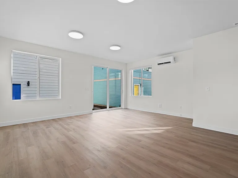 3721 SW Ashwood St — Photo 13