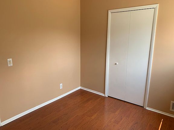 4th image of 437 W Kalama Ave
