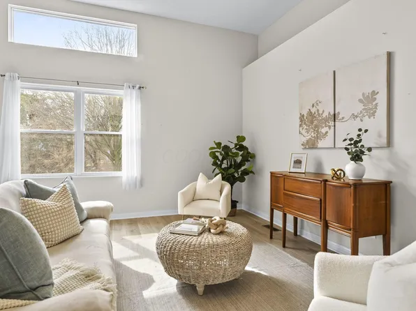 5843 Tully Cross Dr, Galloway, OH 43119