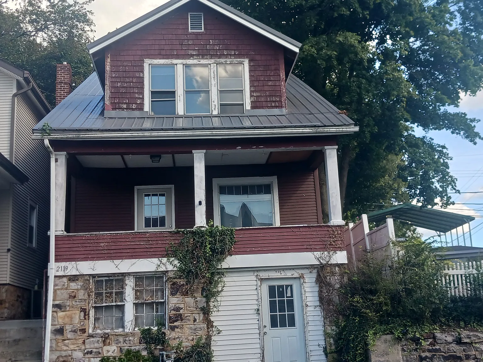 3 bed, 1800 sqft, $975 — Photo 1