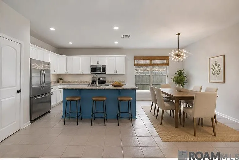 3 bed, 1973 sqft, $2,300 — Photo 4