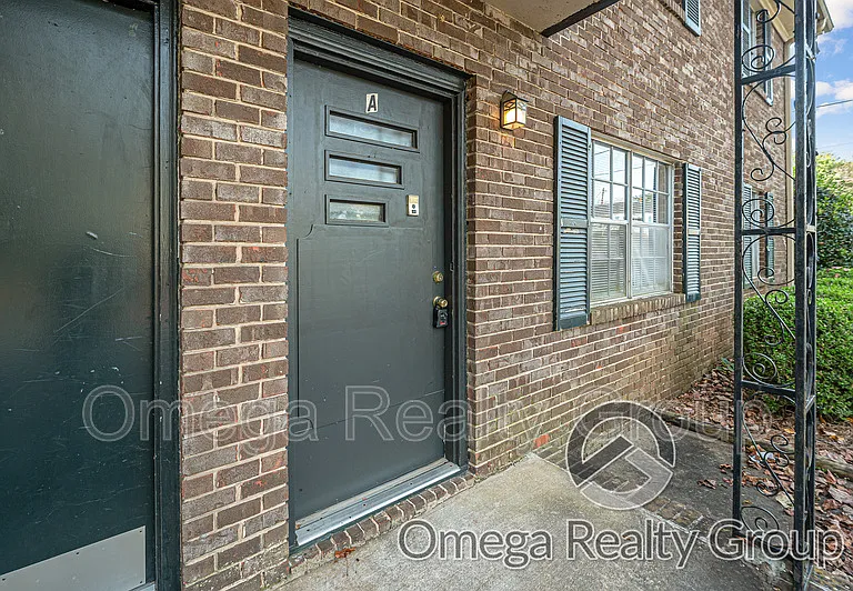 2020 High School Rd #A — Photo 3