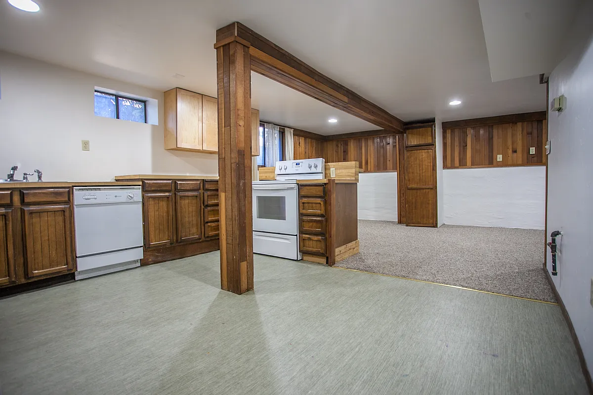 2 bed, 700 sqft, $1,550 — Photo 2