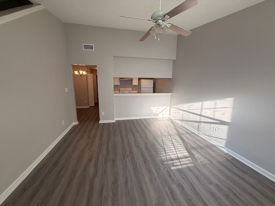 1st image of 2525 Hartsfield Rd APT 4