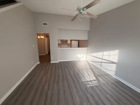 2525 Hartsfield Rd APT 4, Tallahassee, FL 32303