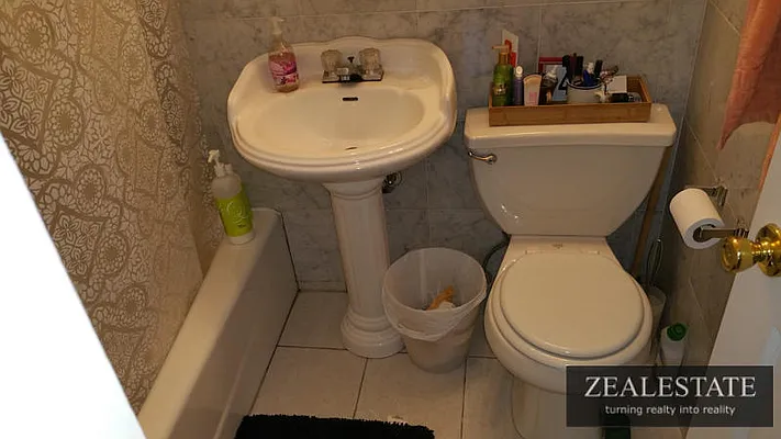 Rented by ZealEstate Group Inc | media 7