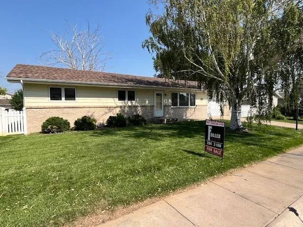 1115 E H St, Ogallala, NE 69153