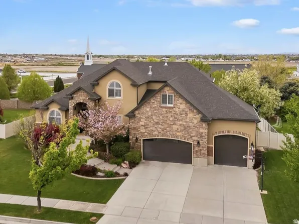 1335 W 3100 N, Pleasant View, UT 84414