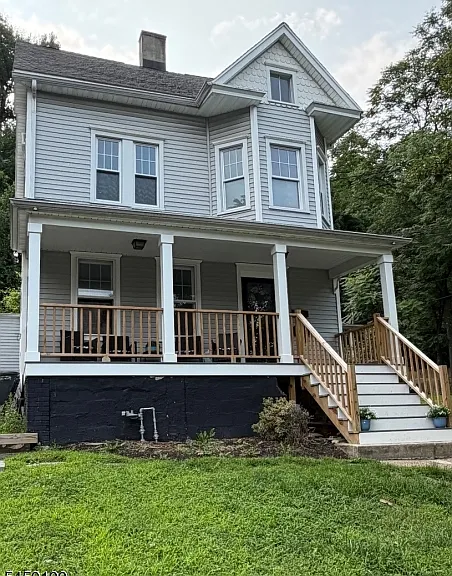 39 Budd St #2 — Photo 9
