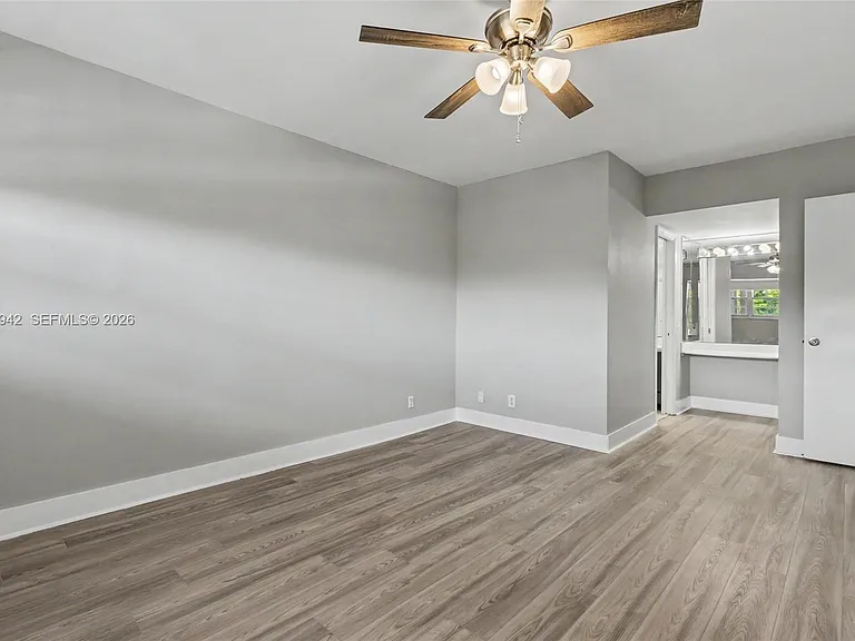 3250 N Palm Aire Dr #406 — Photo 13