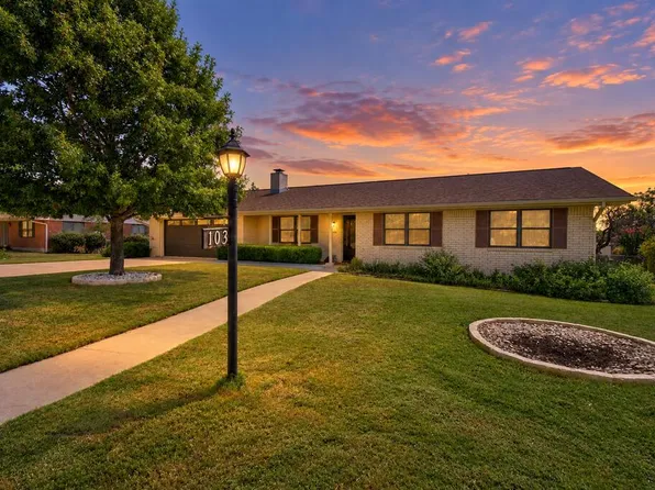 103 Briarwood Ln, Kerrville, TX 78028
