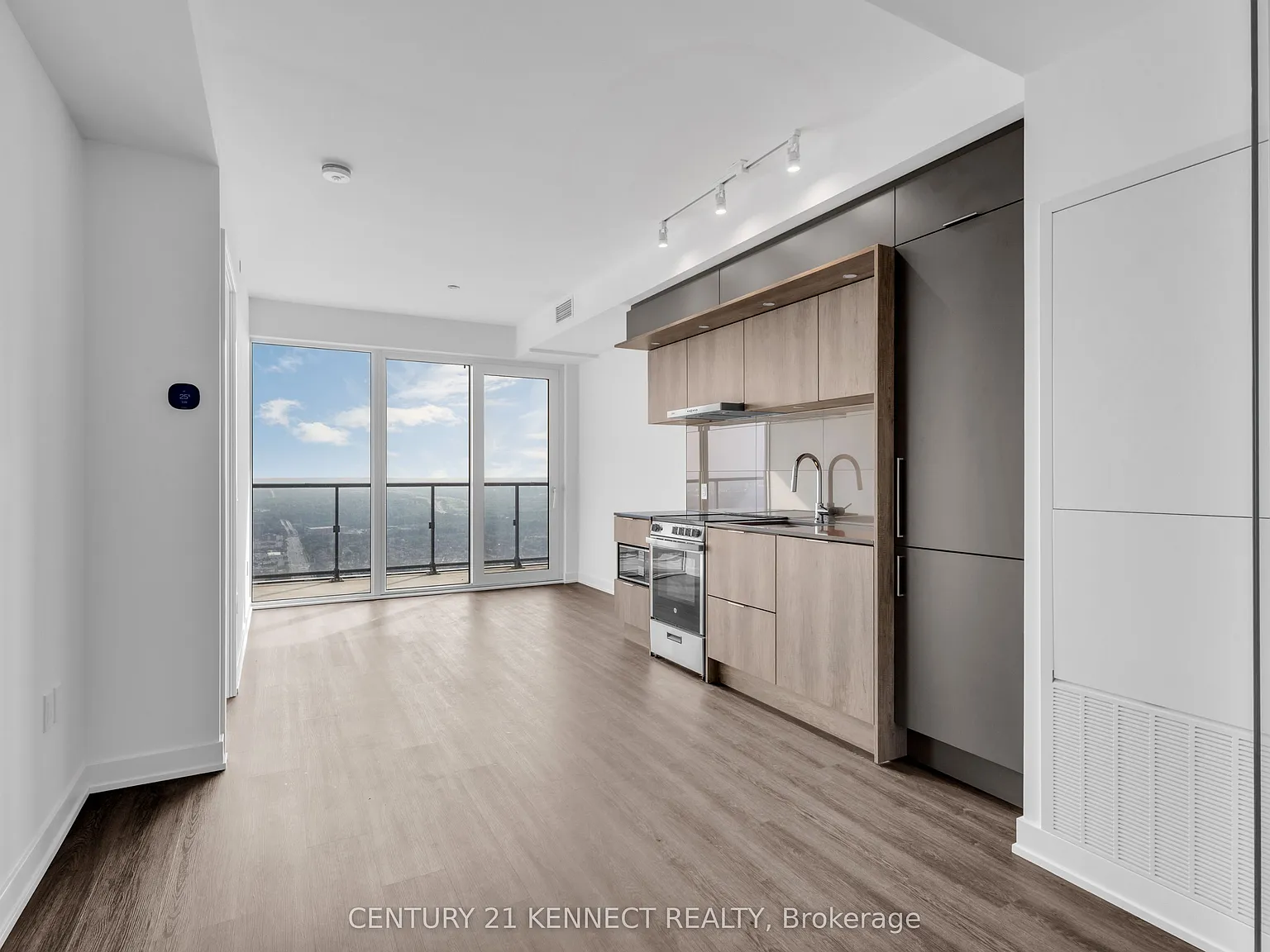 2 bed, $2,750 — Photo 3
