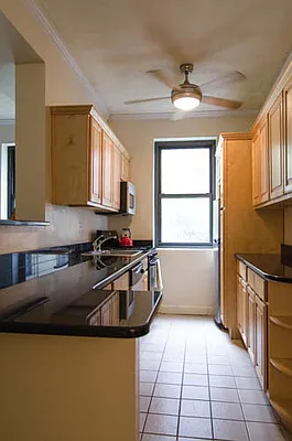 Sold by Reeves Real Estate Group Inc | media 4