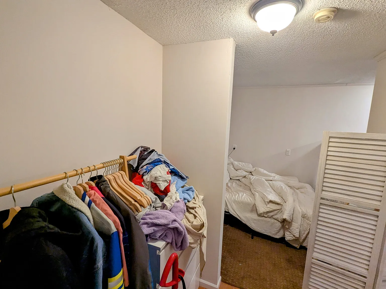 913 Michigan Street — Photo 4