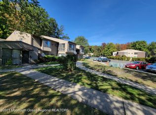 27 Lexington Ct, Red Bank, NJ 07701