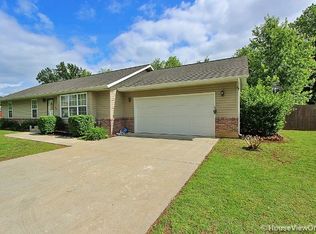 601 E Maple St, Scott City, MO 63780