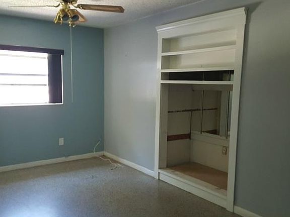 3rd image of 7409 W Hanna Ave