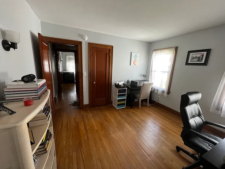 412 Massachusetts Ave — Photo 8