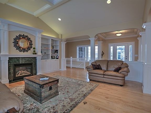 5th image of 4406 E 51st Ln