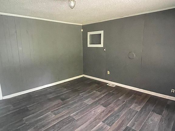 3rd image of 4481 Smith Trail NE