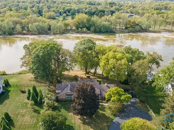 24633 W River Rd, Perrysburg, OH 43551