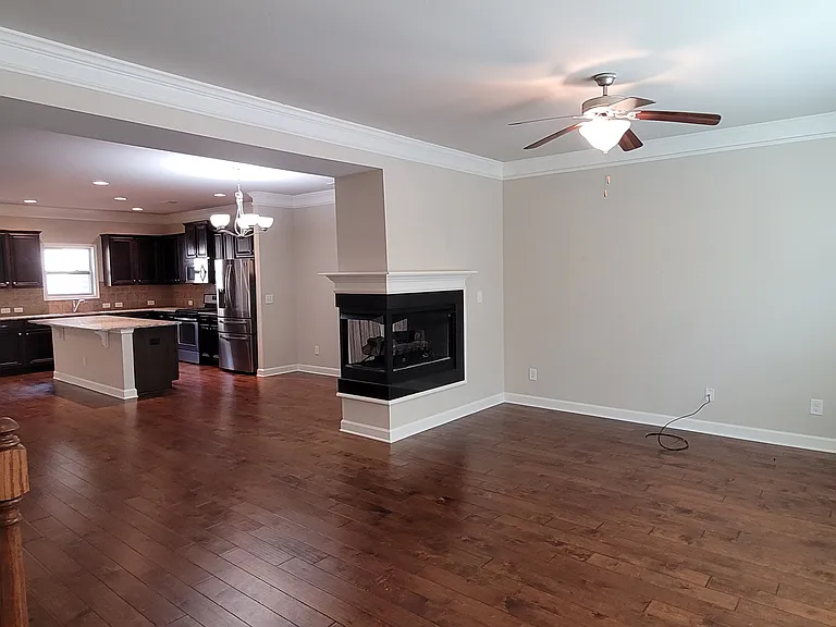 4185 Baverton Dr — Photo 3