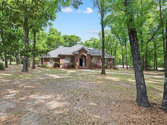 4th image of 8500 Vintage Woods Dr
