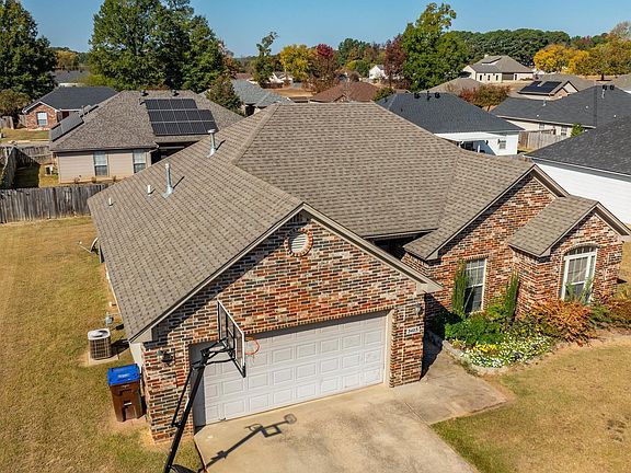 2nd image of 3403 Longmeadow Dr