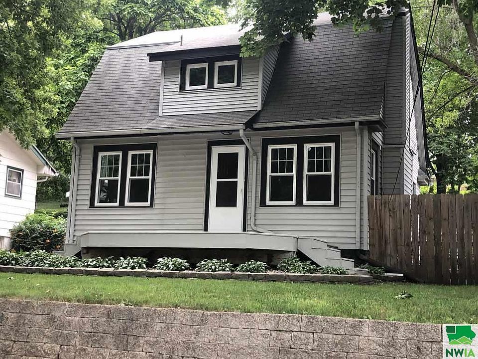 1st image of 3426 Dupont St